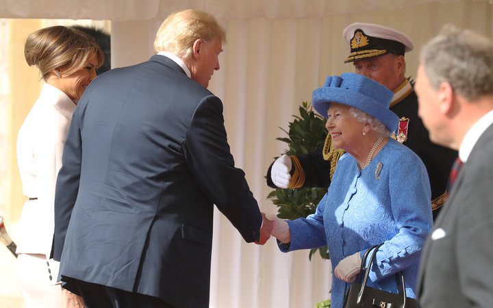 Trumpy vs Queen Trump-meets-queen